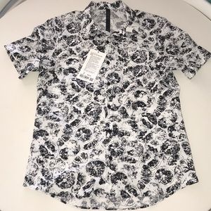 Lululemon Mens Button-up Short Sleeve Shirt M